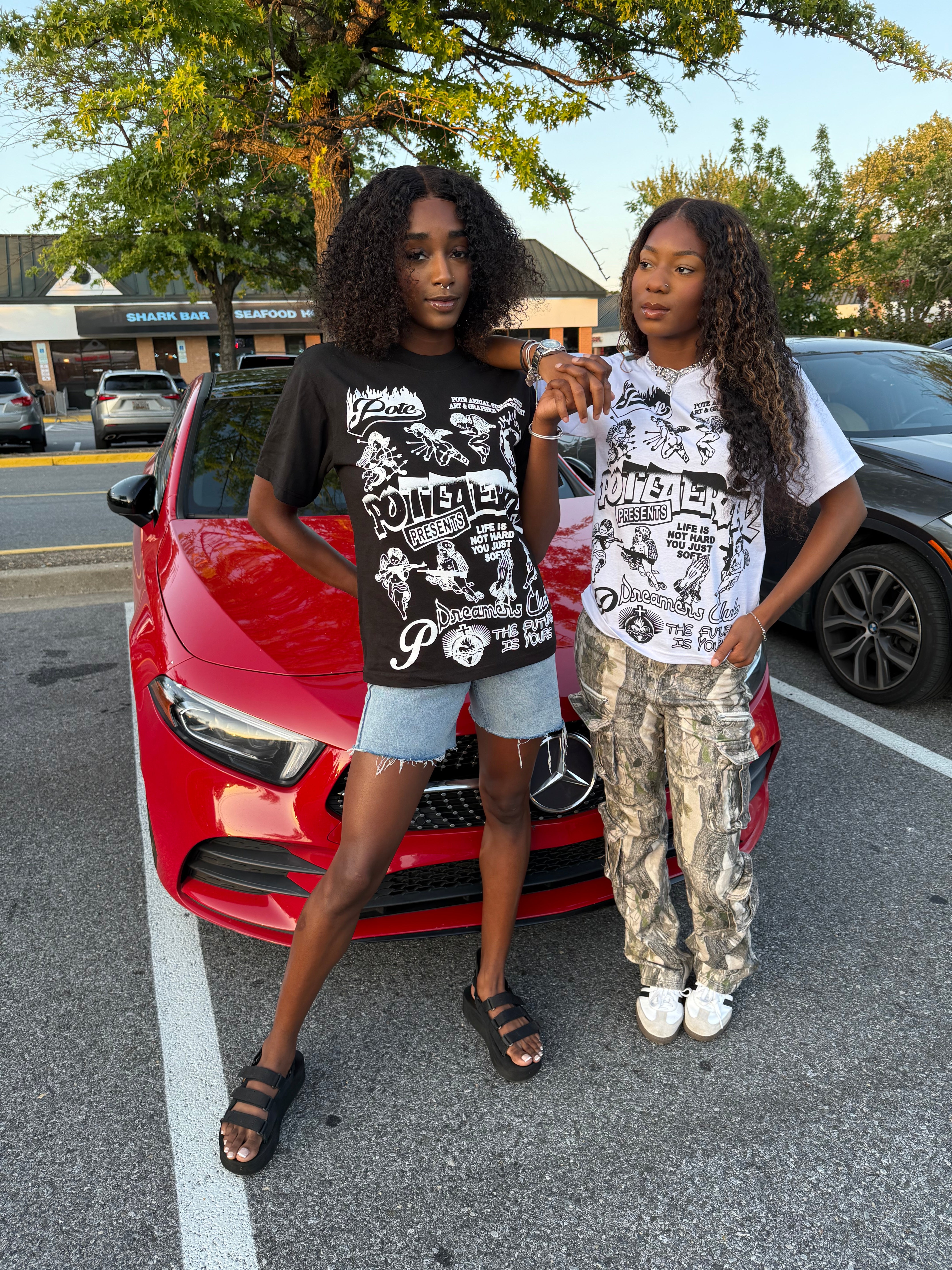 LIFE IS NOT HARD GRAPHIC TEE